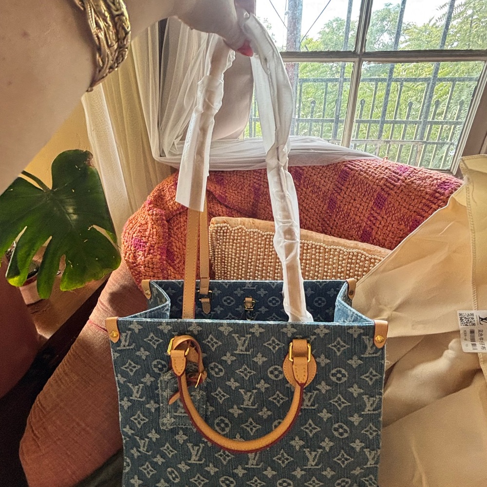 Louis Vuitton Denim Monogram Tote - Picture 4 of 6